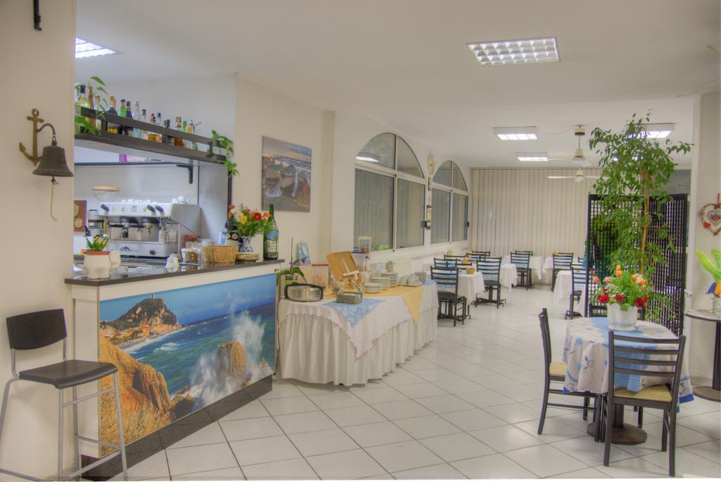 Hotel Deutsche Familien Финале Лигуре Экстерьер фото