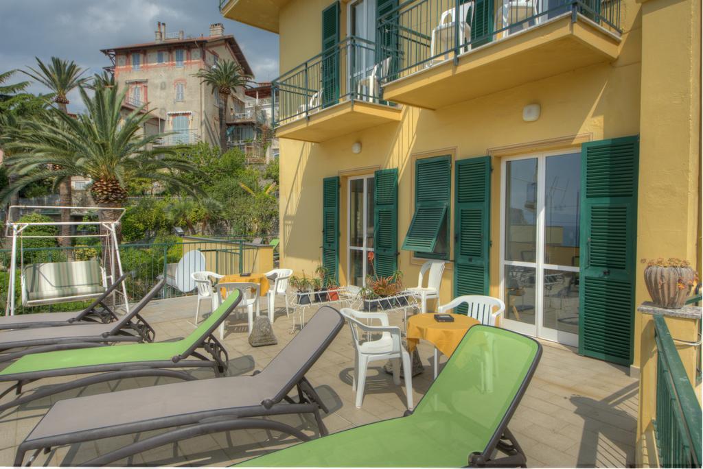 Hotel Deutsche Familien Финале Лигуре Экстерьер фото